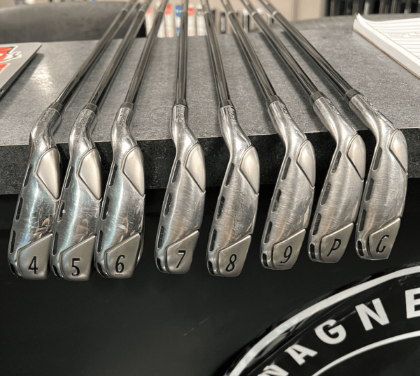 Trade in Wilson D300 4-PW,GW Regular Flex Graphite RH - Image 2