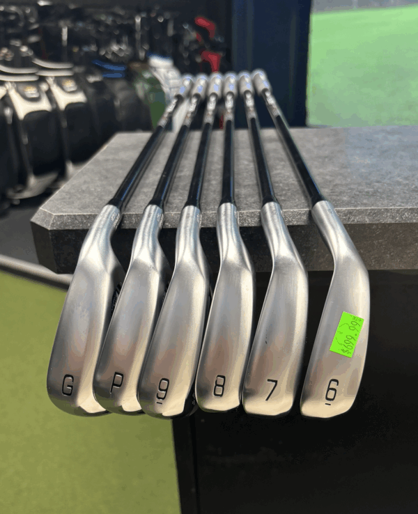 Trade In Mizuno JPX 925 Hot Metal HL 6-PW,GW Senior Flex